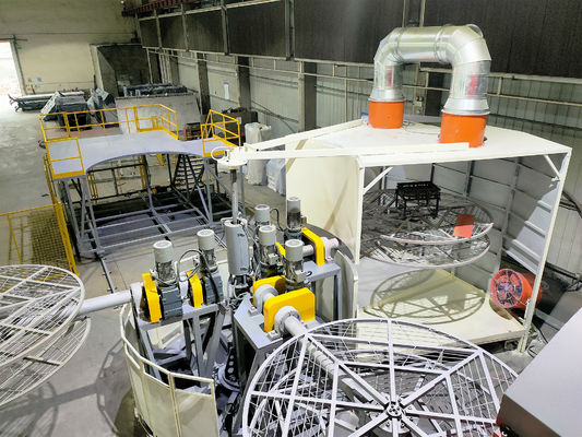 কেনা Plastic Shuttle Rotomolding Machine Polyethylene 1000L Capacity 0.5-3Rpm Mold Rotation Speed অনলাইনে উৎপাদন