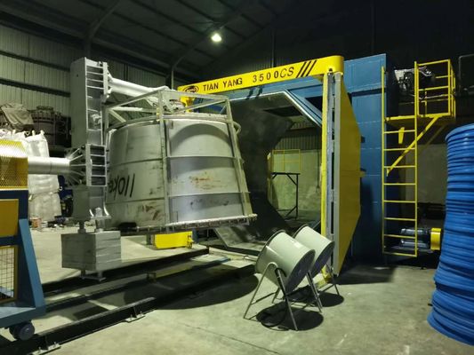 কেনা Plastic Product Making Machine Shuttle Rotomolding Machine In China 3500 Automatic Plastic Molding Machine অনলাইনে উৎপাদন